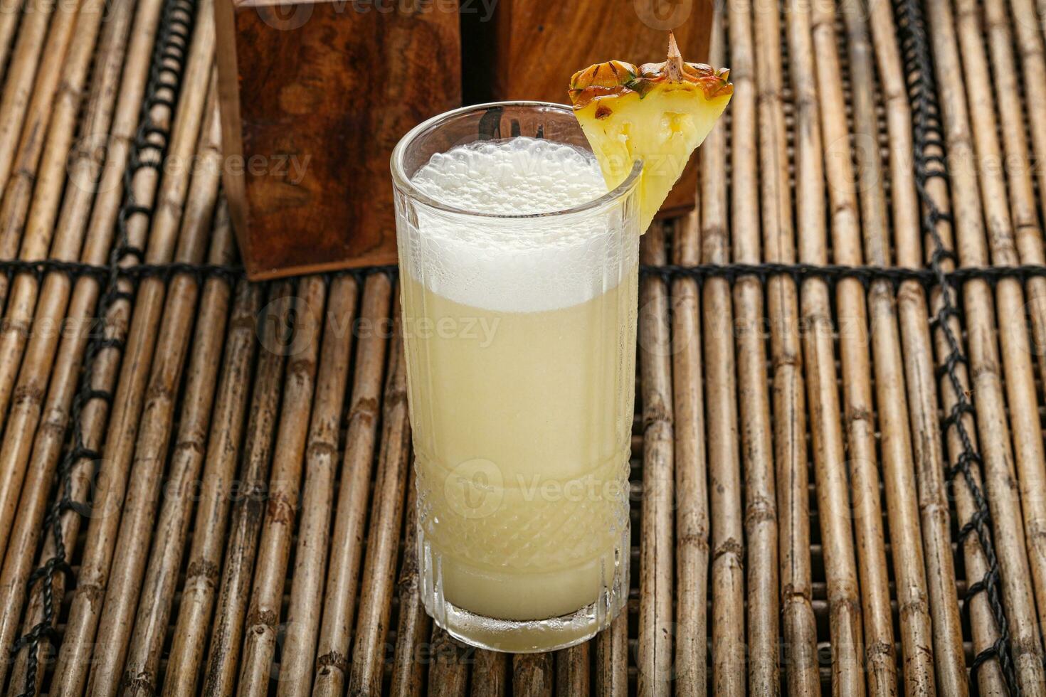 pinacolada ananas coctail med juice foto