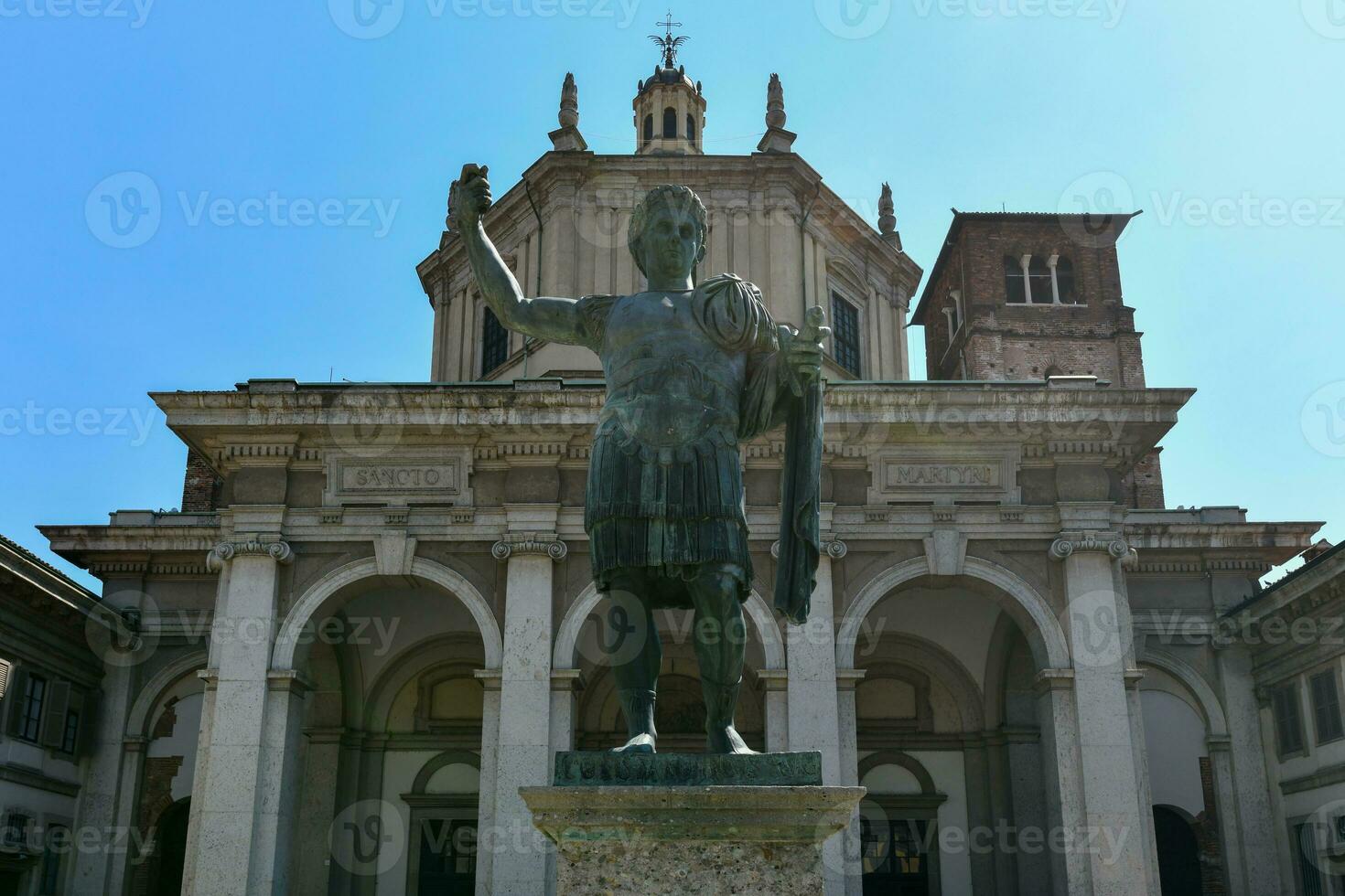 basilika av helgon Lawrence - milano, Italien foto