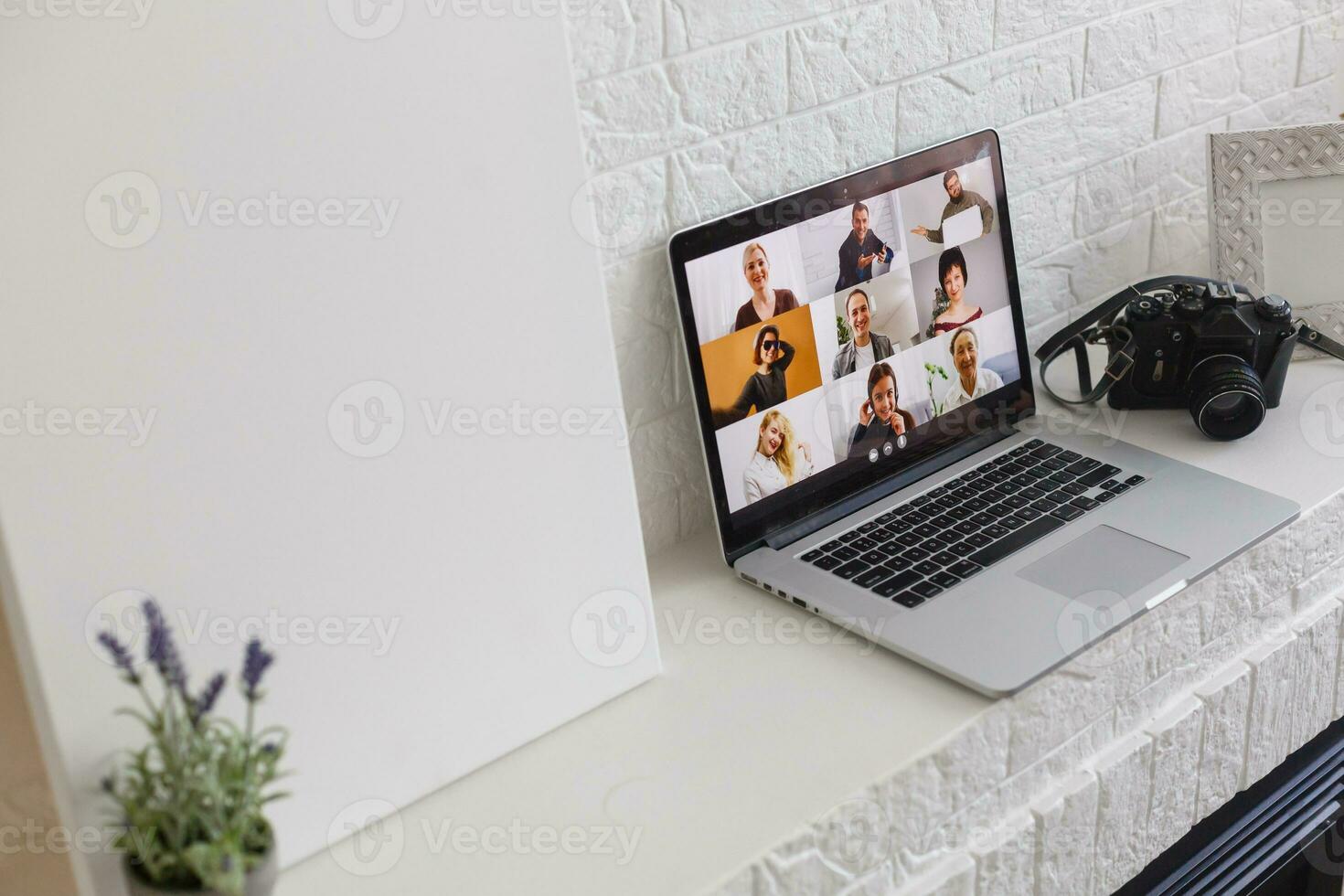 grupp vänner video chatt förbindelse begrepp foto