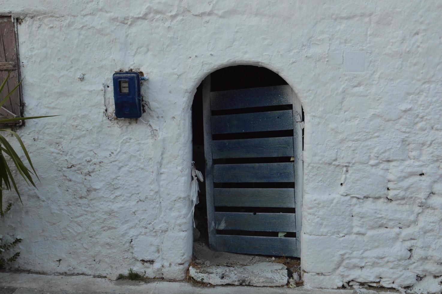 traditionell arkitektur av byn theologos på ön Rhodos i Grekland foto