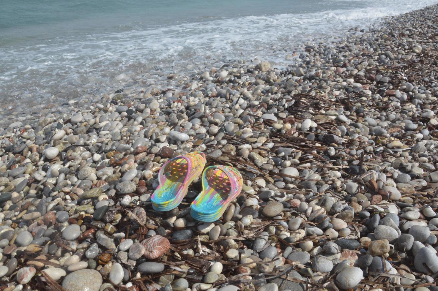 korall tofflor för simning i Egeiska havet foto