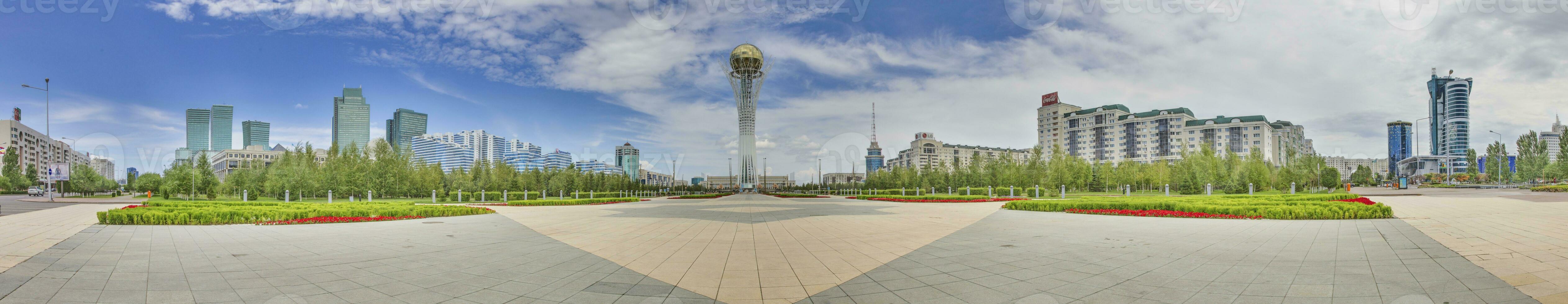 bild av de kazakh huvudstad astana i sommar från 2015 foto