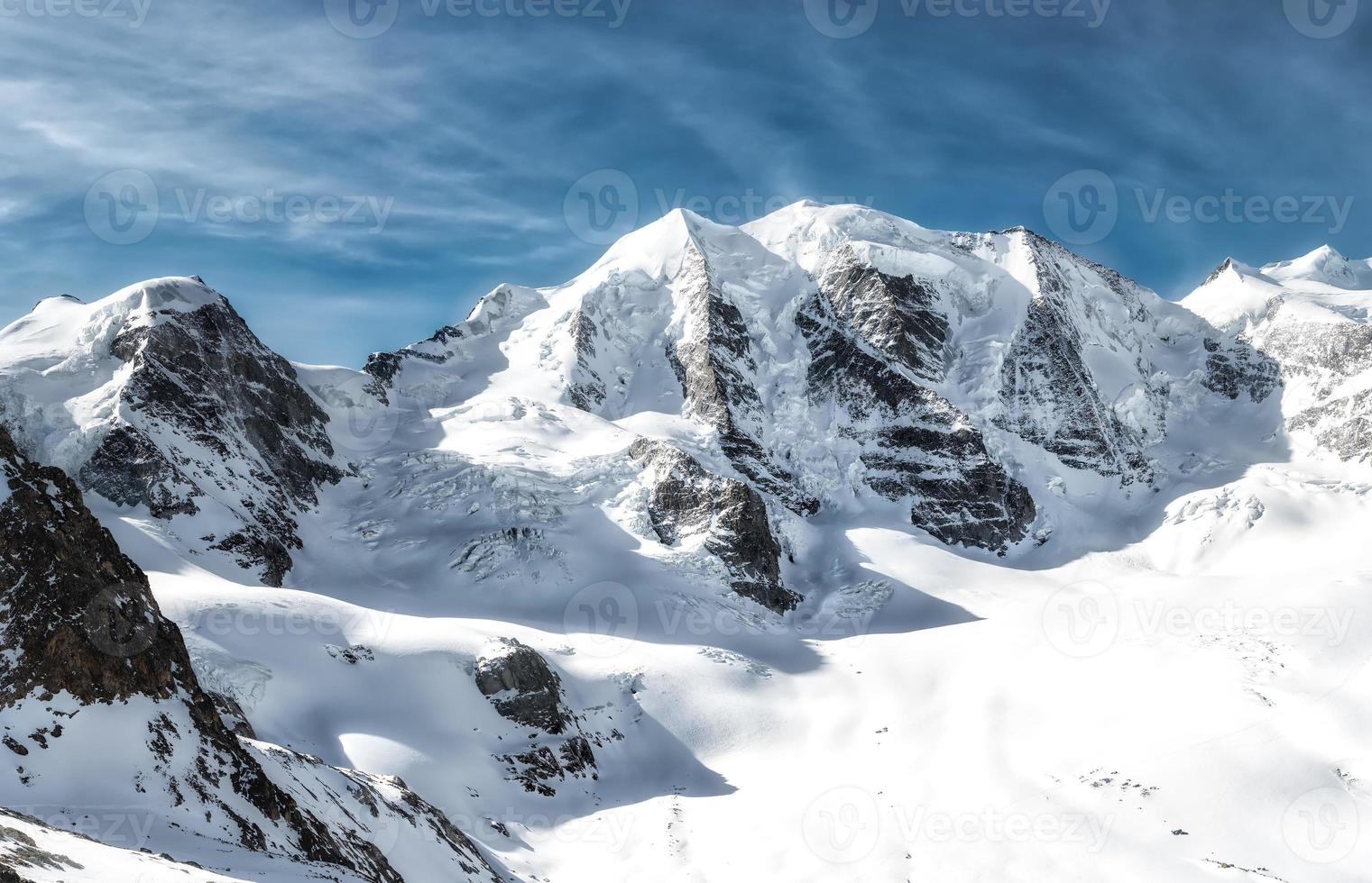 bergspanorama över de rhaetiska alperna piz palu foto