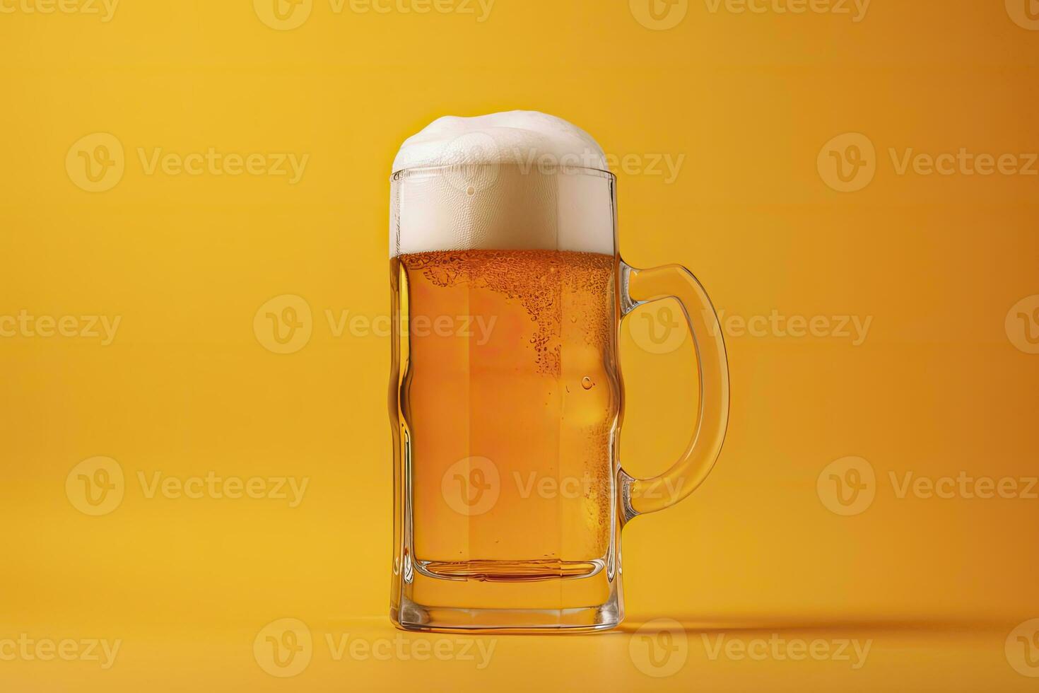 ai genererad öl glas med full öl isolerat med en gul bakgrund. ai genererad foto