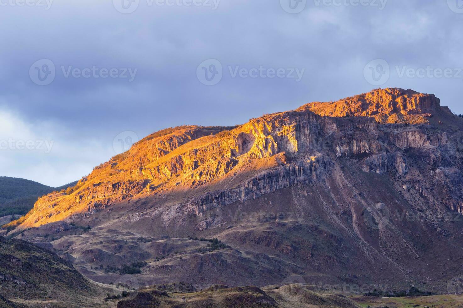 soluppgång över patagonien nationell parkera, chacabuco dal nära cochrane, aysen område, patagonien, chile foto