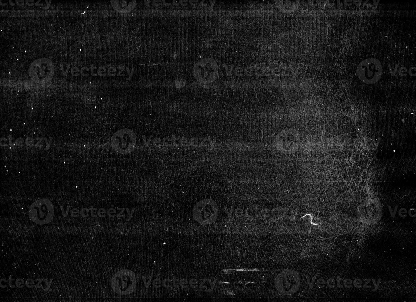 bedrövad grunge smutsig textur på svart bakgrund för täcka över foto