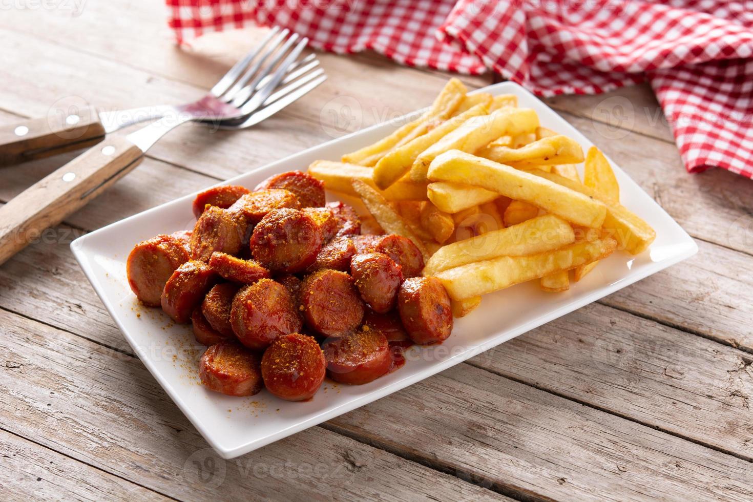 traditionell tysk currywurst foto