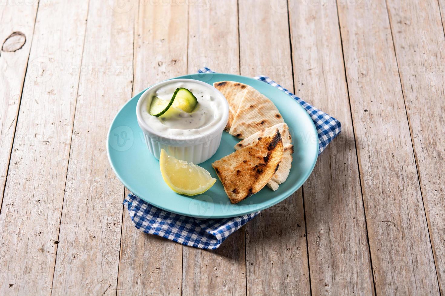 traditionell grekisk tzatziki foto