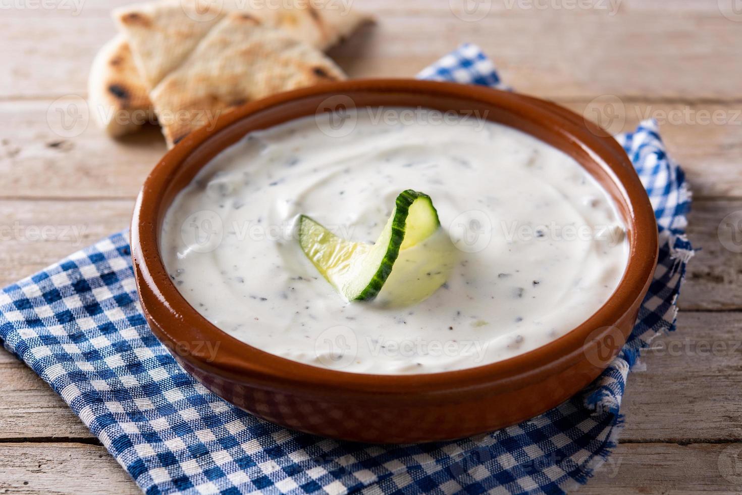 traditionell grekisk tzatziki foto