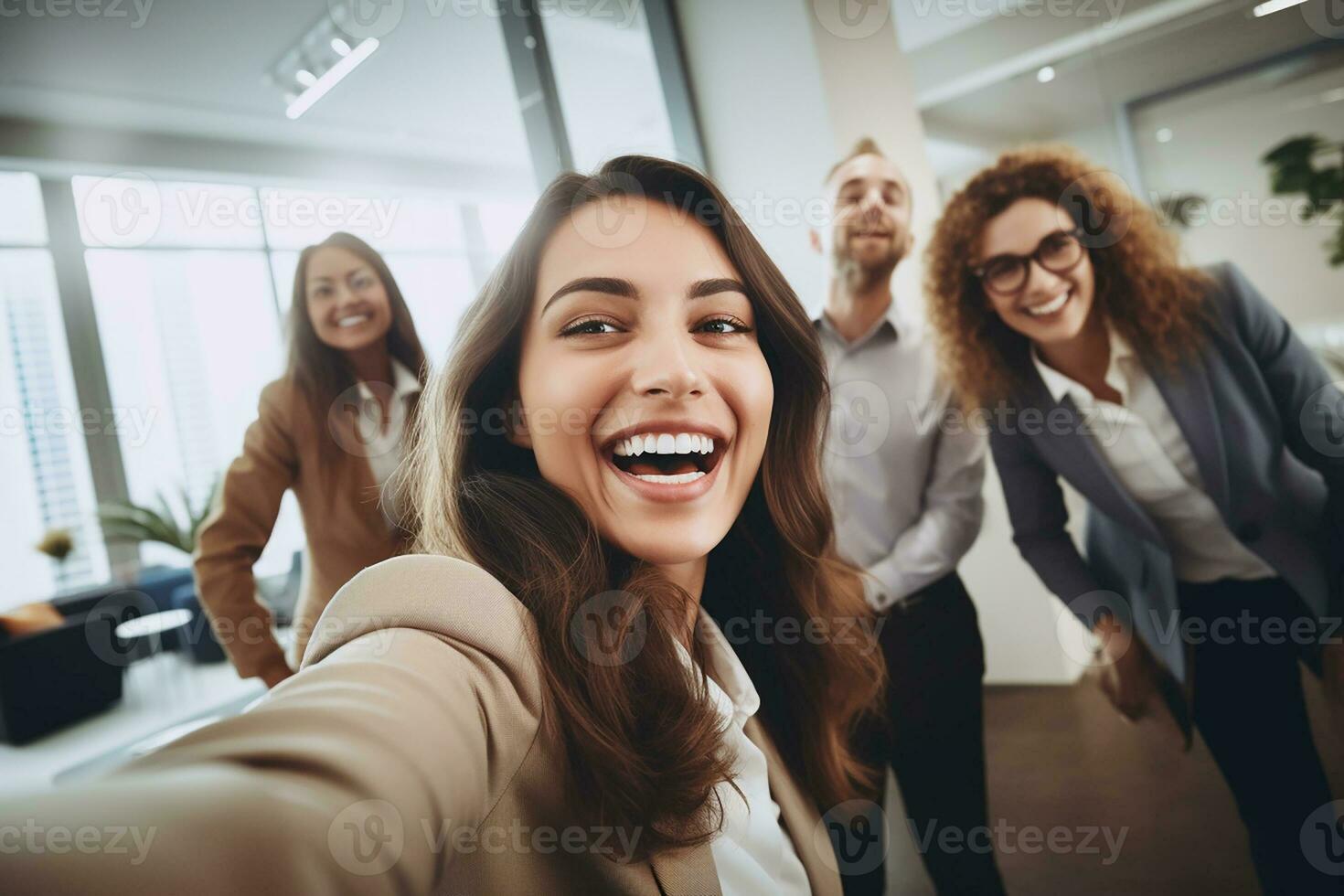 ai genererad selfie av Lycklig företag människor tar selfie raser lagarbete tar en porträtt av stor grupp av kollegor. foto