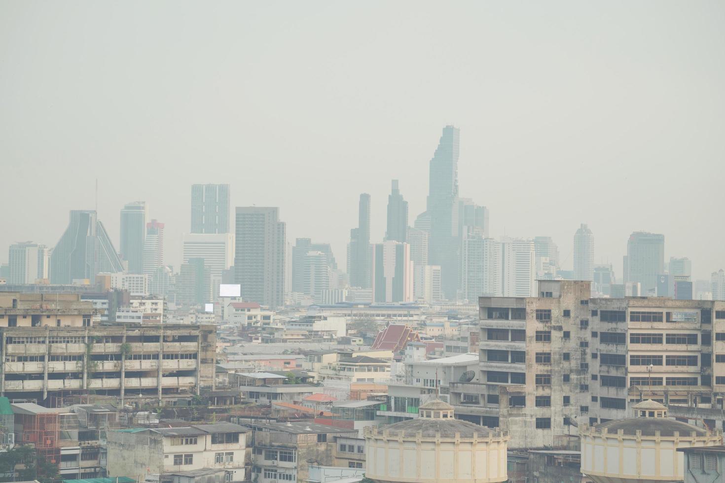 bangkok, thailand- luftföroreningar i bangkok city foto