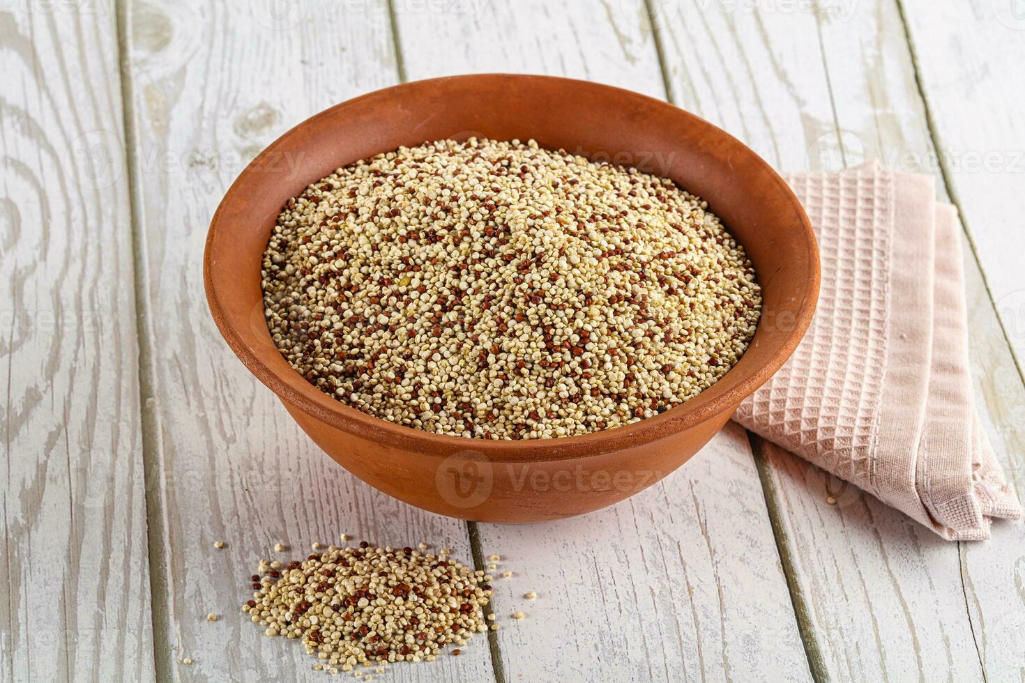 rå torr quinoa flingor spannmål foto
