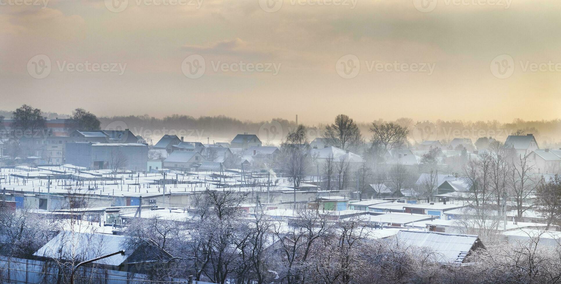 landskap skott av de vinter- by. säsong foto
