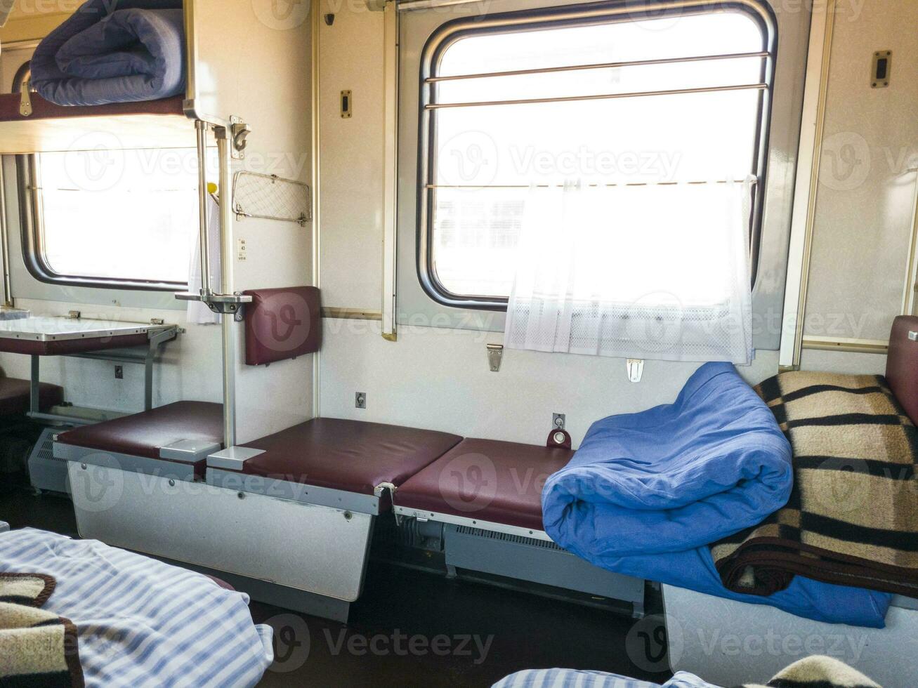 skott av de inuti av ryska passagerare tåg. transport foto