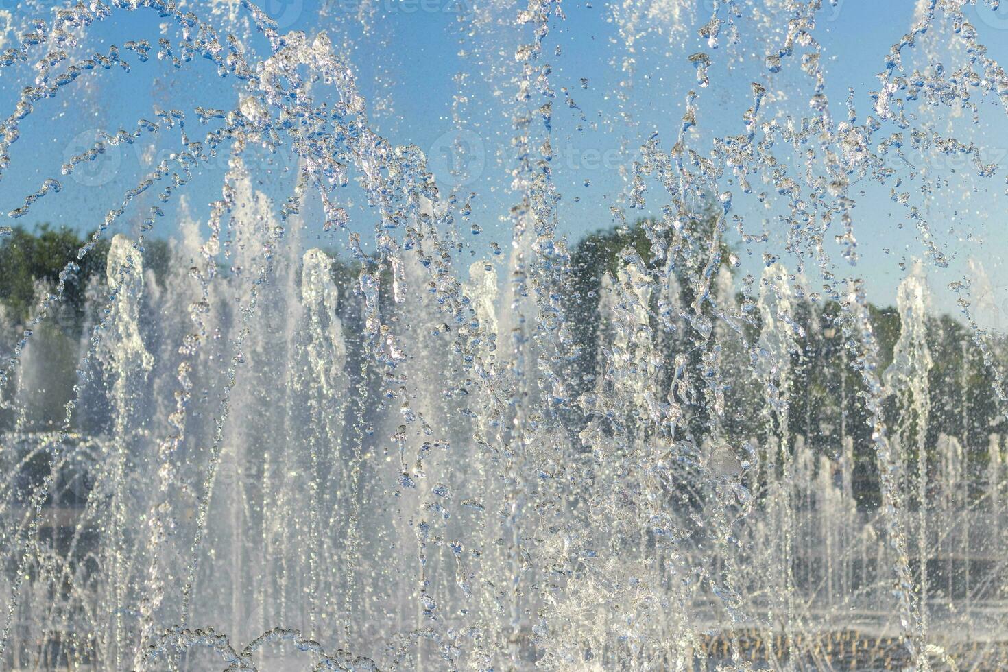 stänga upp skott av de fontän i de parkera. urban foto