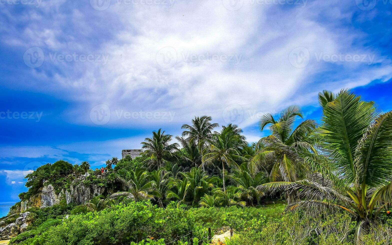 naturlig marinmålning panorama strand se tulum ruiner mayan webbplats Mexiko. foto