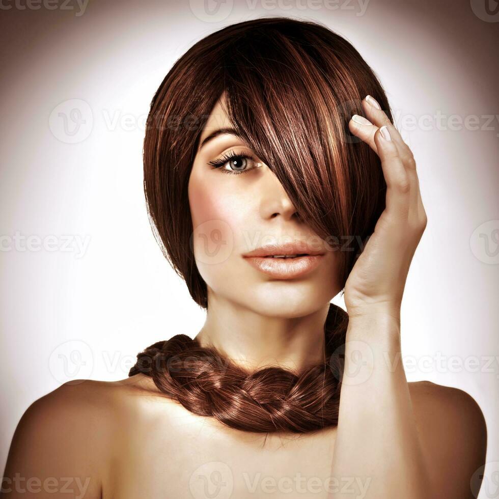 kvinna med skön hår foto