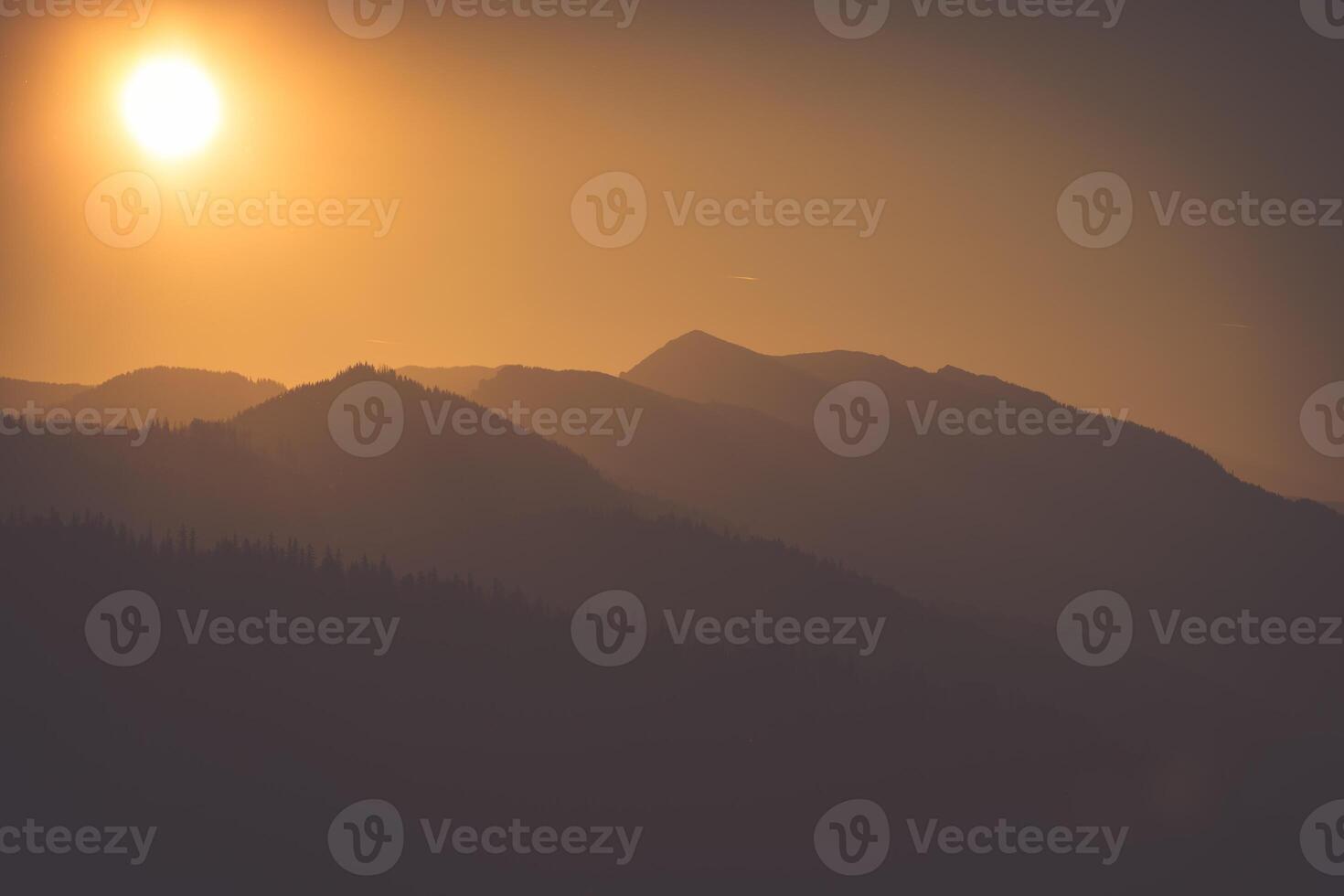 solnedgång över tatra berg, zakopane, Polen foto