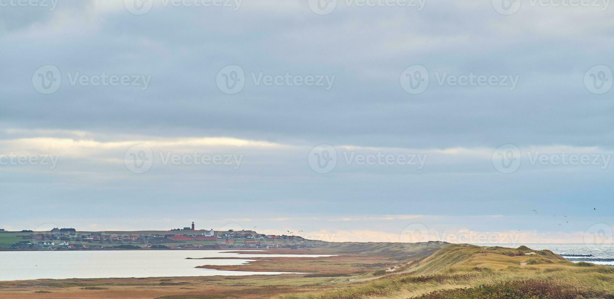 panorama- se från vejlby klit till ferring foto