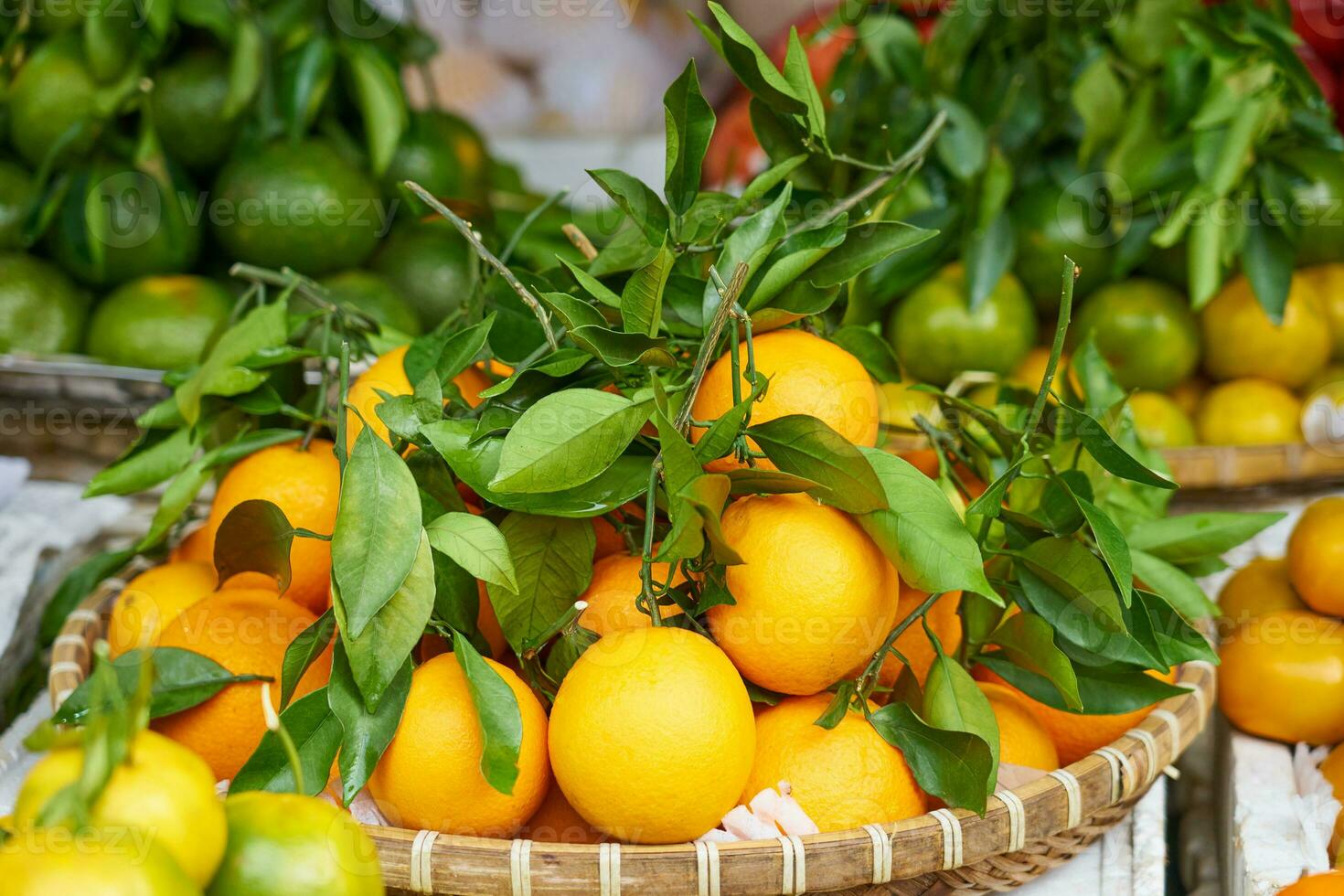 färsk mandariner på de marknadsföra i vietnam. foto