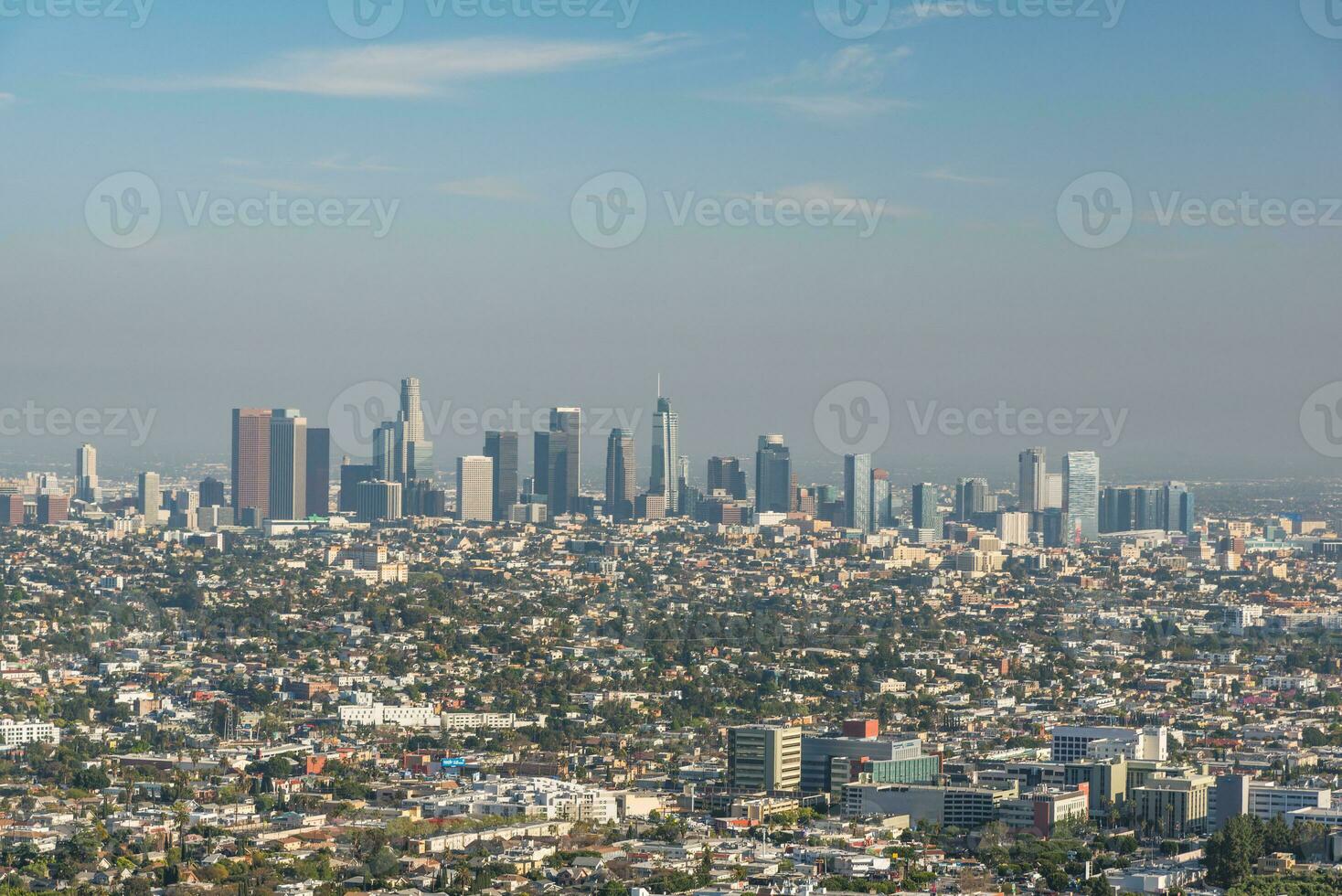 los angeles horisont på en solig dag foto