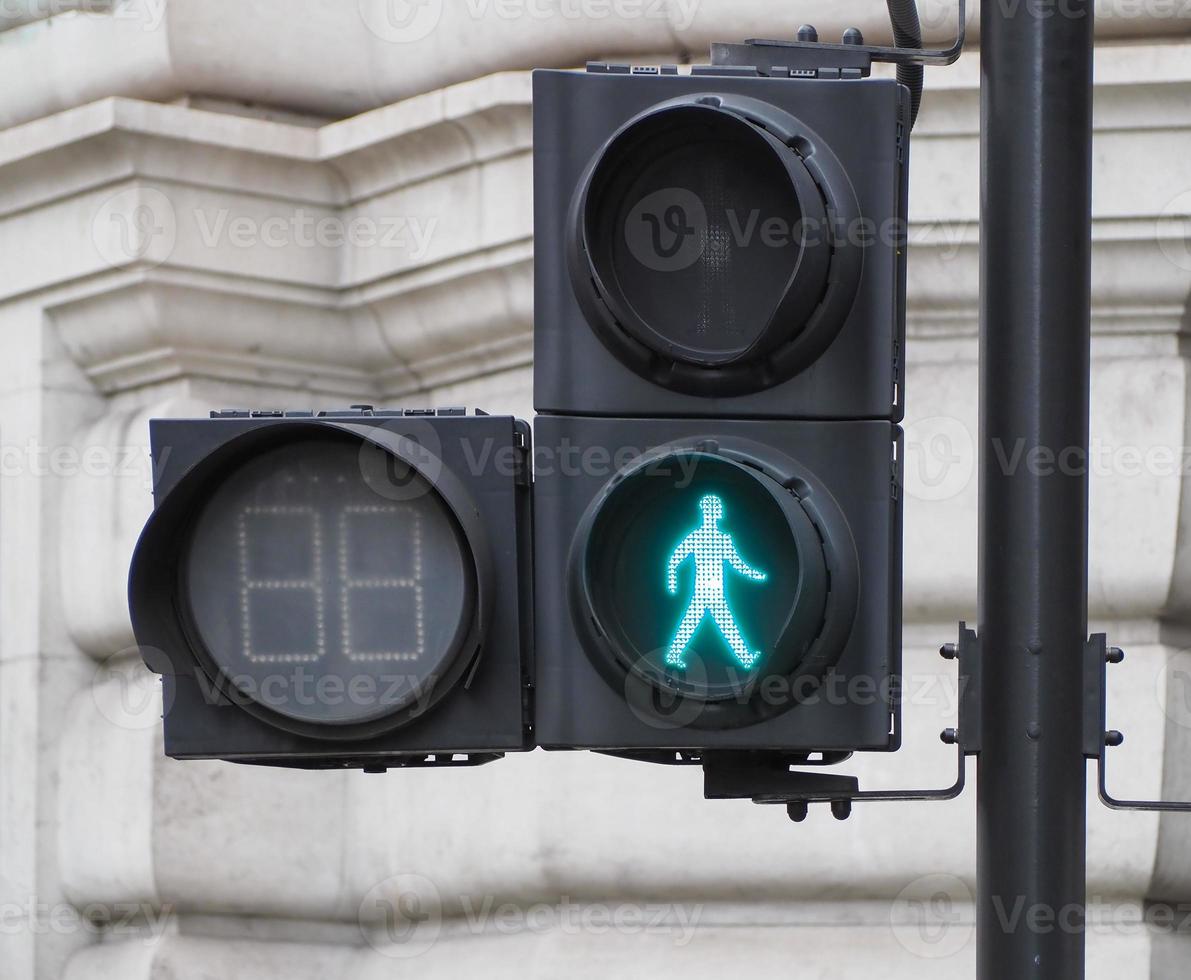 grönt ljus trafiksignal foto