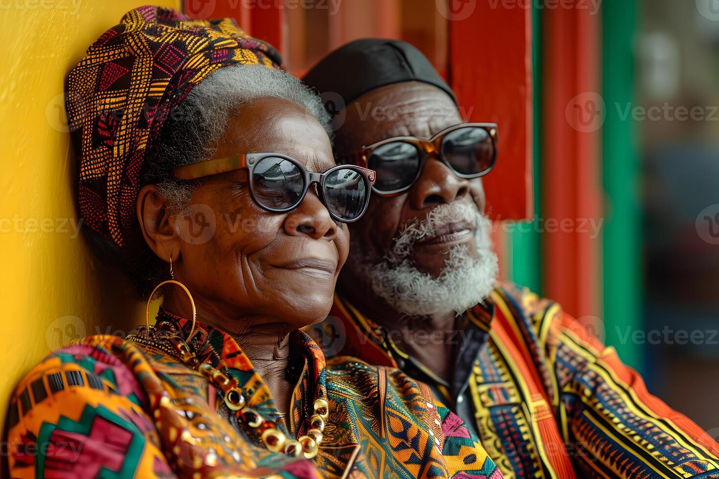 ai genererad svart historia månad baner med afrikan-amerikan äldre par porträtt i nationell kläder över röd gul grön bakgrund. juni frihet dag firande, afrikansk befrielse dag. foto