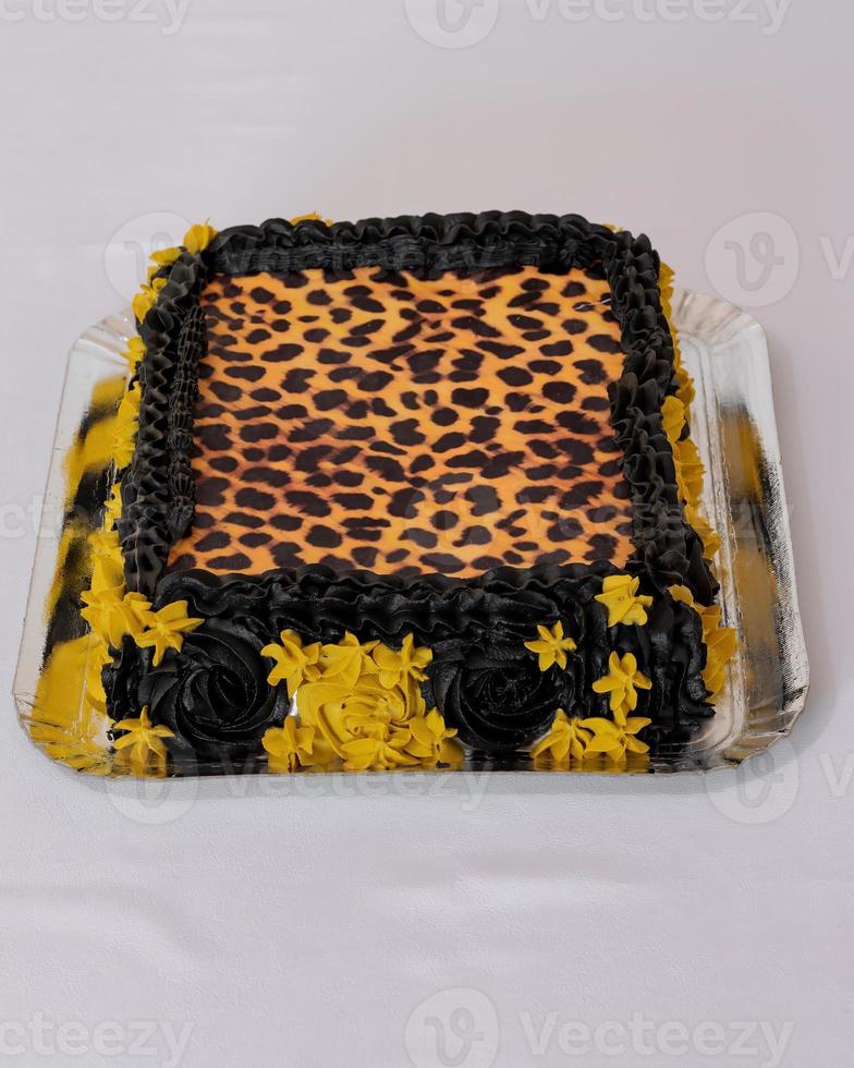 tårta med leopardtryck foto