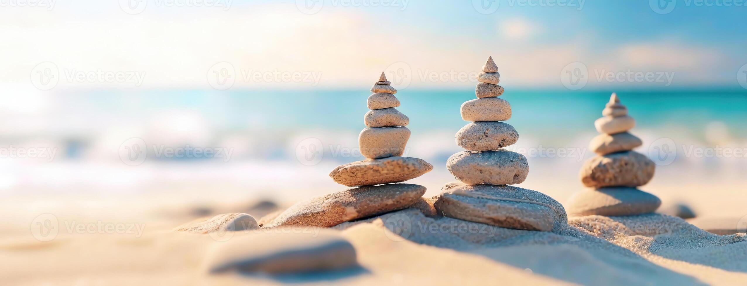 ai genererad lugn strand med sten cairns på solnedgång. balans och lugna avbildad genom staplade stenar på en lugn stranden, som de Sol dips låg. foto