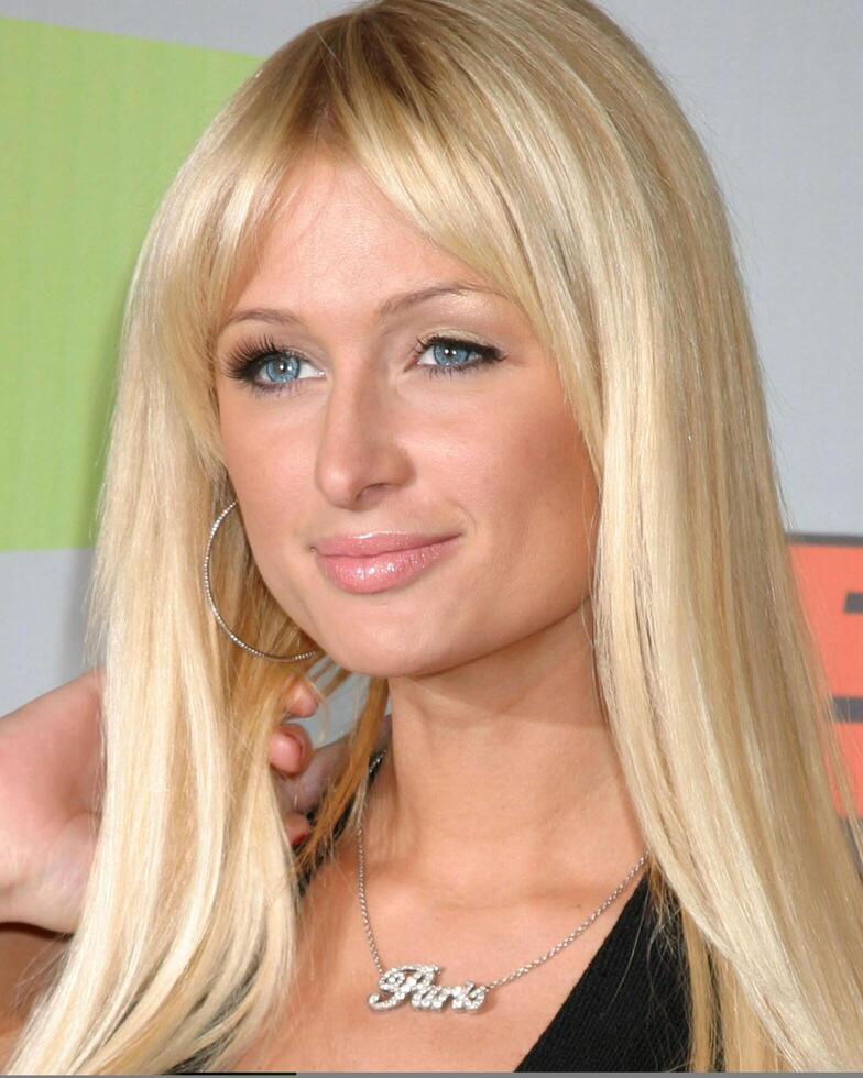 paris hilton vh1 presenterar stor i '06 sony studior kulör stad , ca december 2, 2006 foto