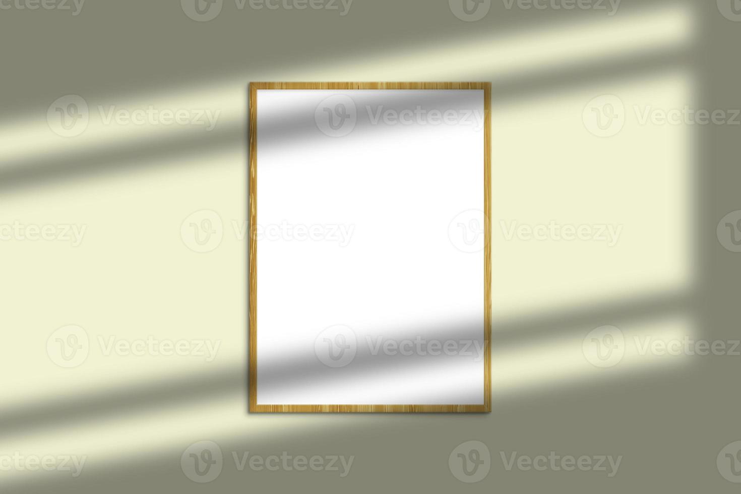 vertikal trä fotoram mockup med skugga överlägg och pastellfärgad bakgrund foto