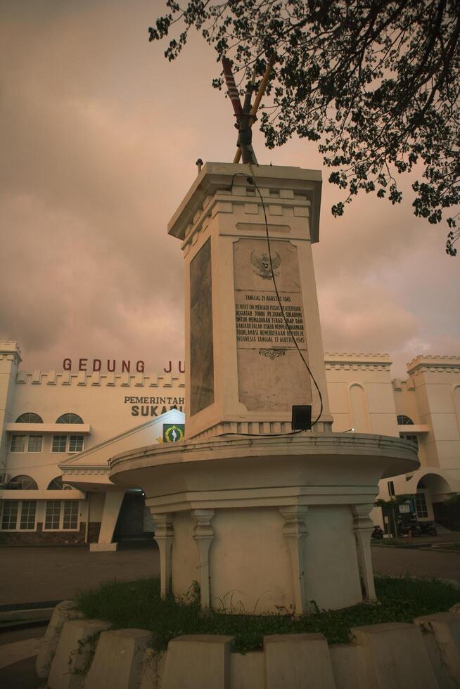 sukabumi, indonesien - januari 14:e 2024 - gedung juang 45 sukabumi stad regering i eftermiddag foto