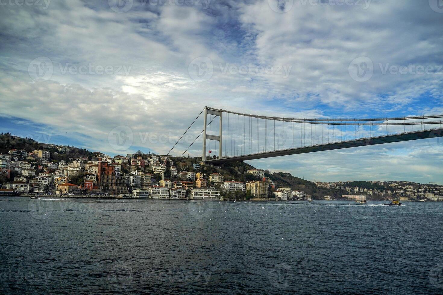 fatih sultan mehmet bro se från istanbul bosphorus kryssning foto