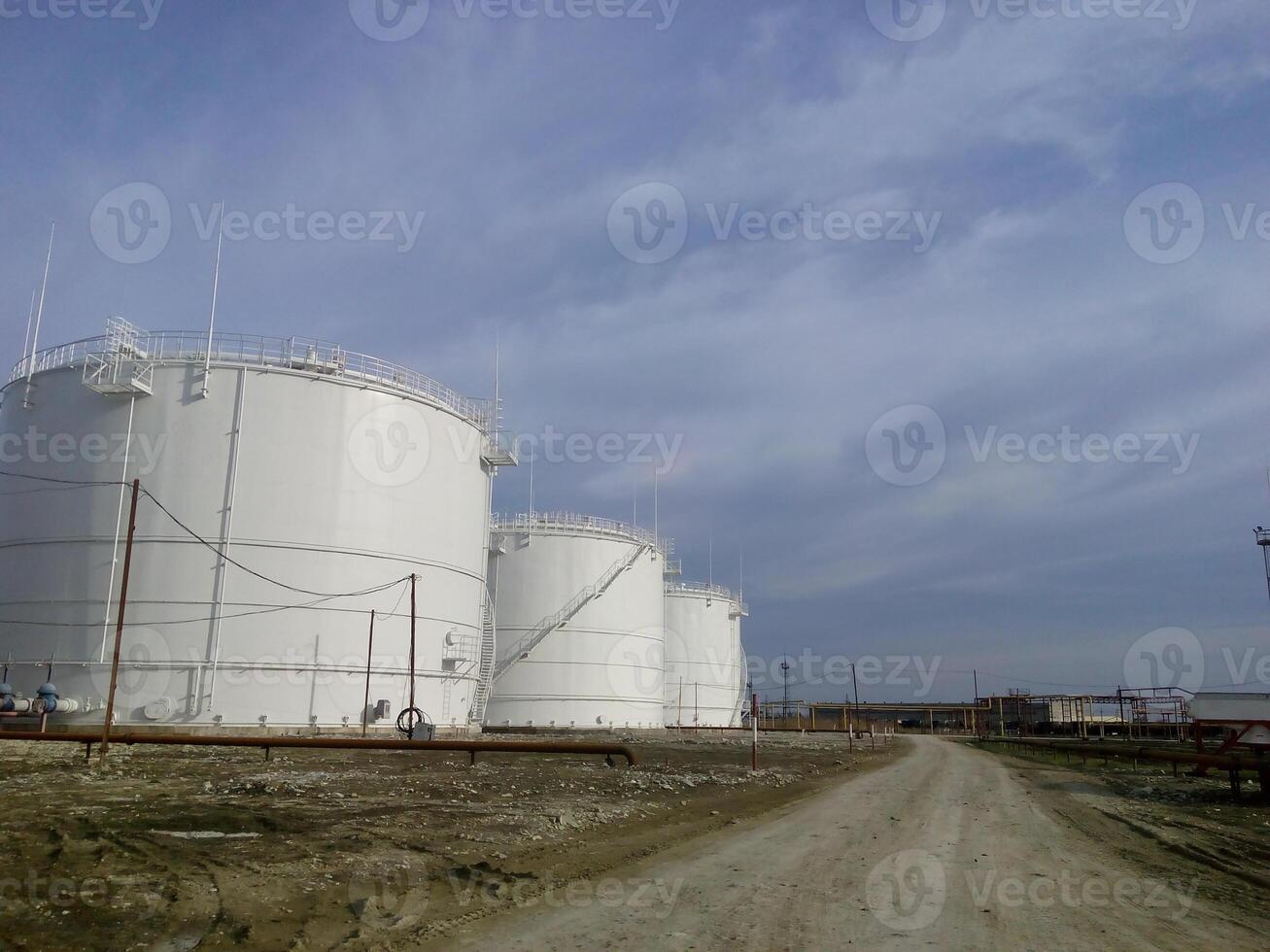 lagring tankar för petroleum Produkter foto