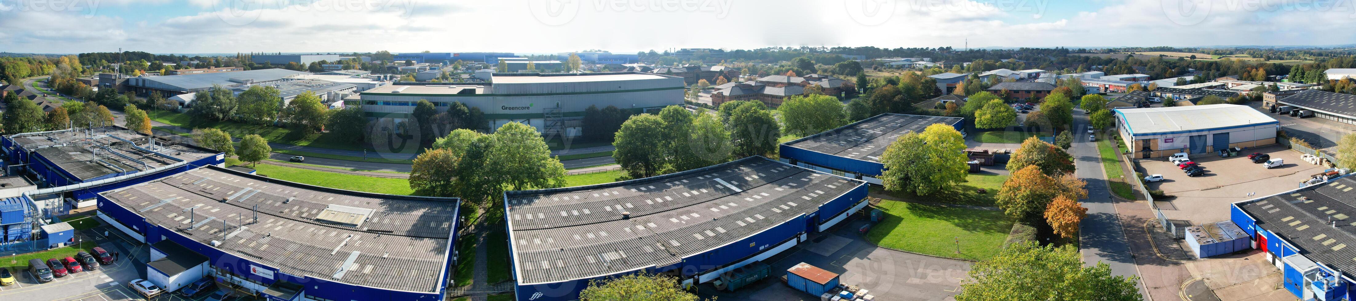 antenn ultra bred panorama- se av Northampton stad av England, Storbritannien, oktober 25:e, 2023 foto