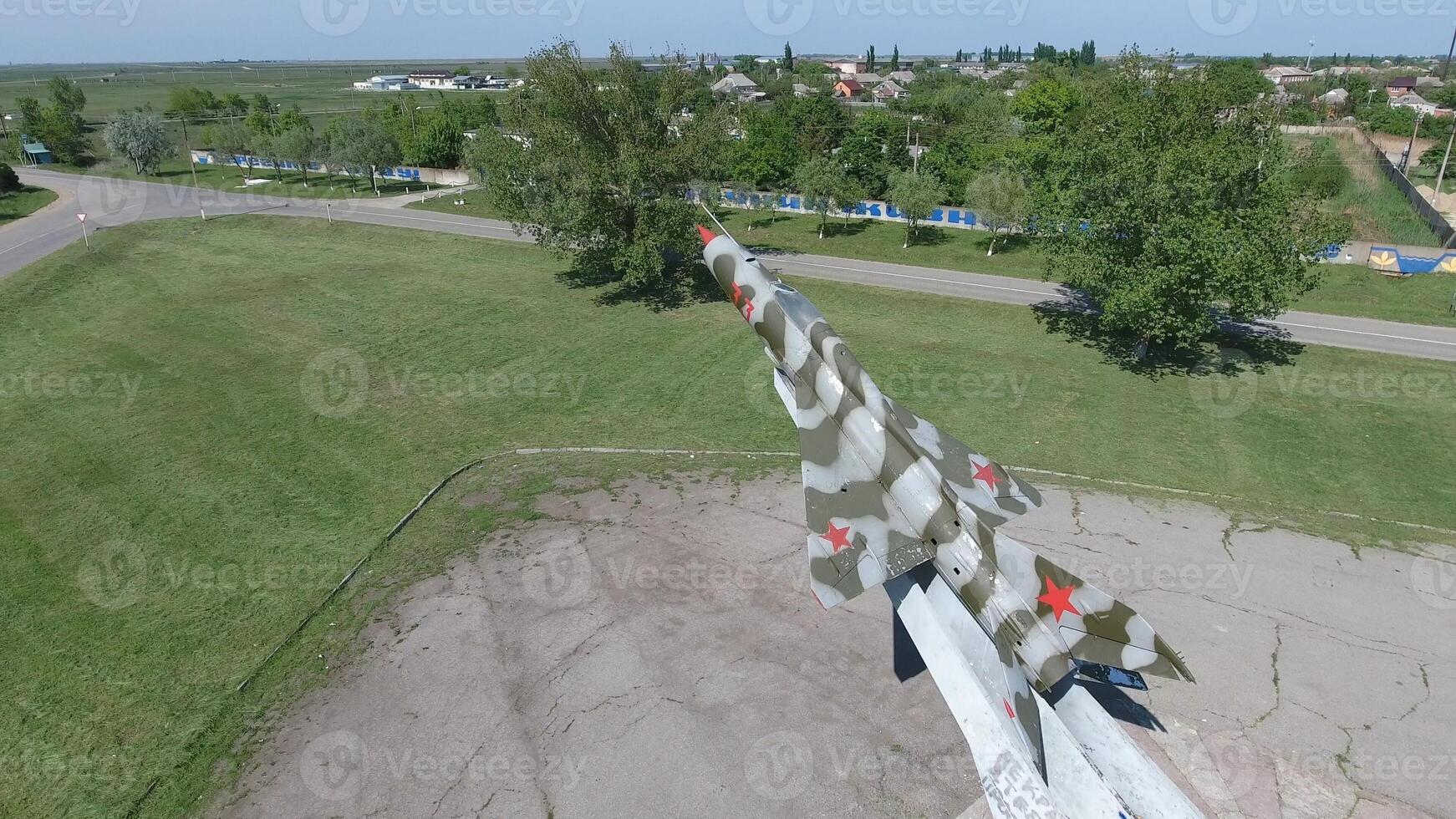 monument till de kämpe flygplan foto