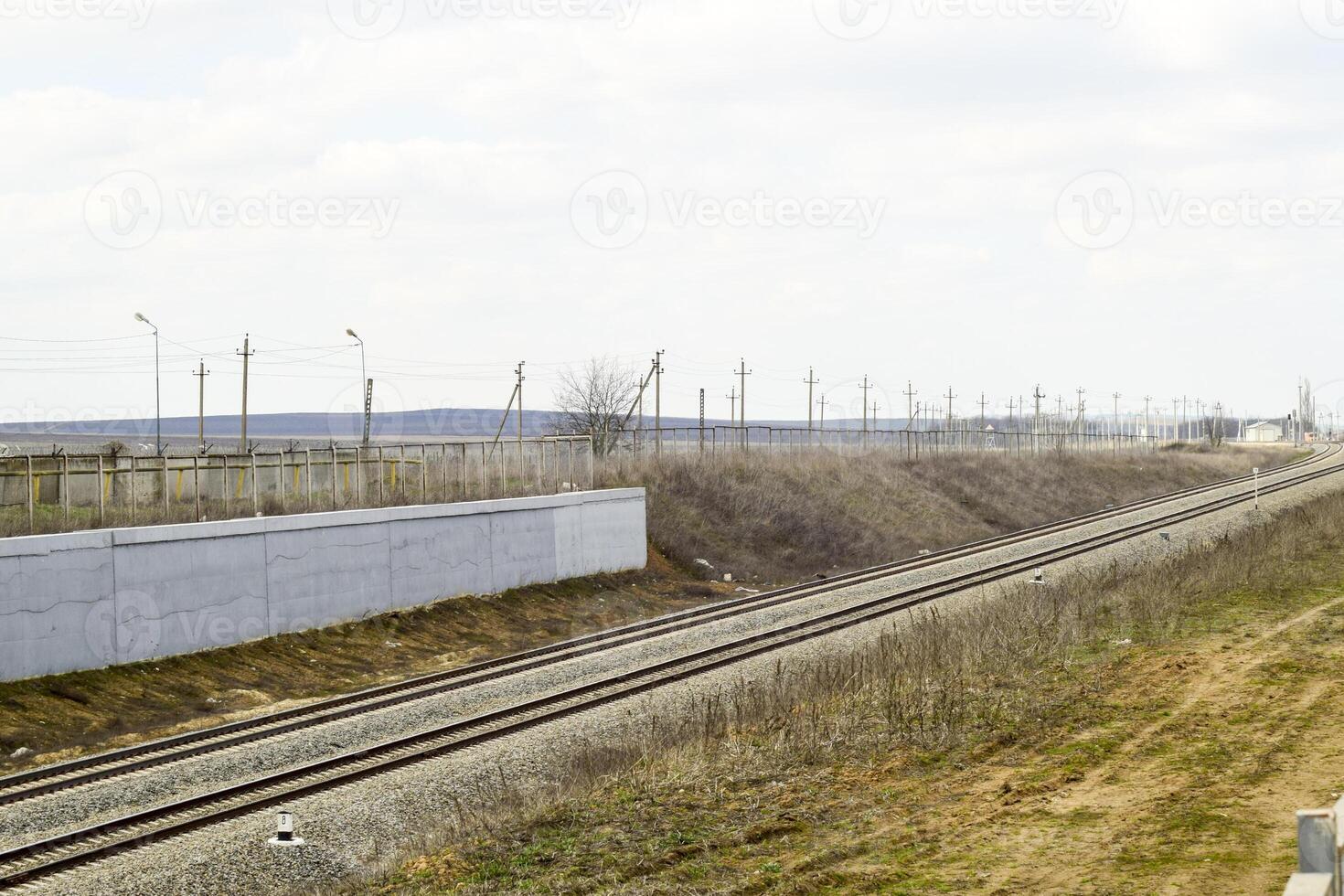 järnvägar. järnväg för tåg. stål skenor. foto