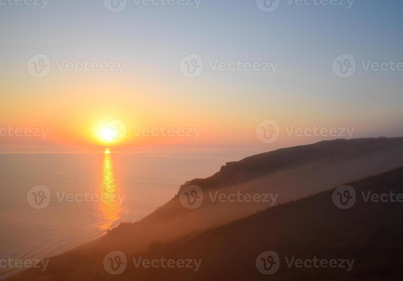 gryning över de hav. hav av azov. soluppgång. foto