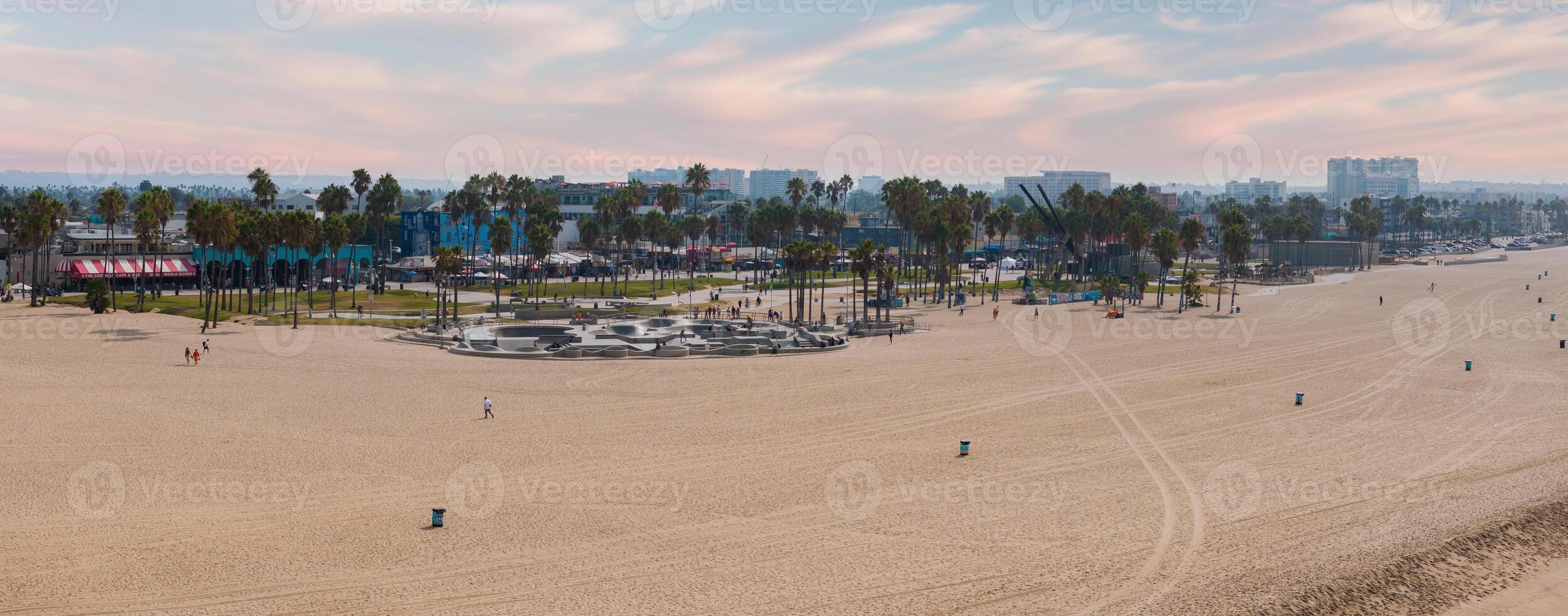 Venedig strand los angeles kalifornien la sommar blå antenn se. foto