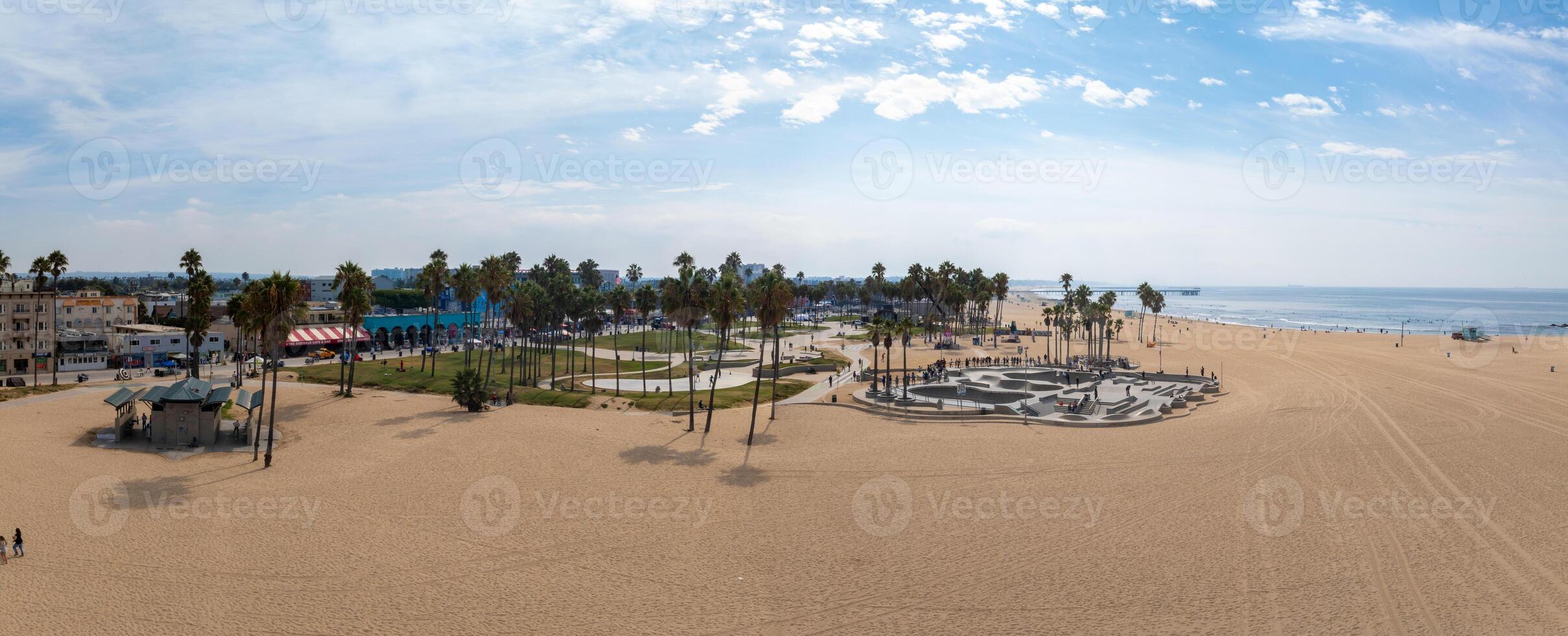 Venedig strand los angeles kalifornien la sommar blå antenn se. foto