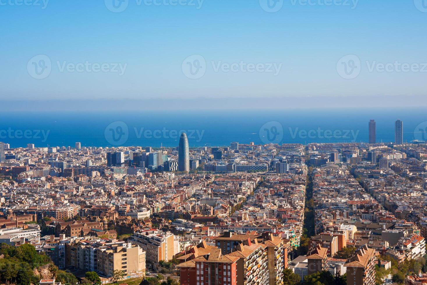 expansiv panorama- se av barcelonas stadsbild, kust, Spanien foto