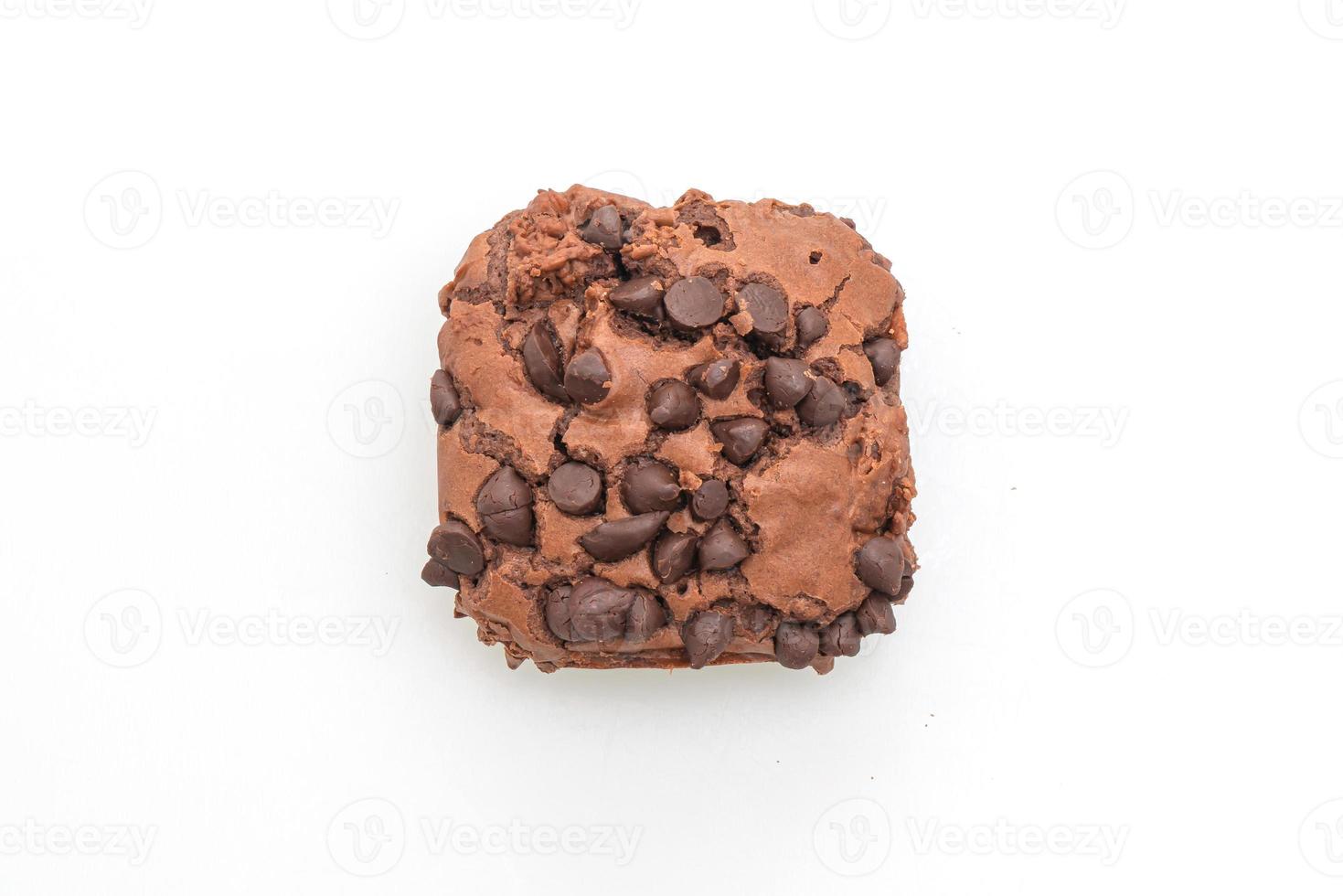 mörk choklad brownies toppad av chokladflis foto