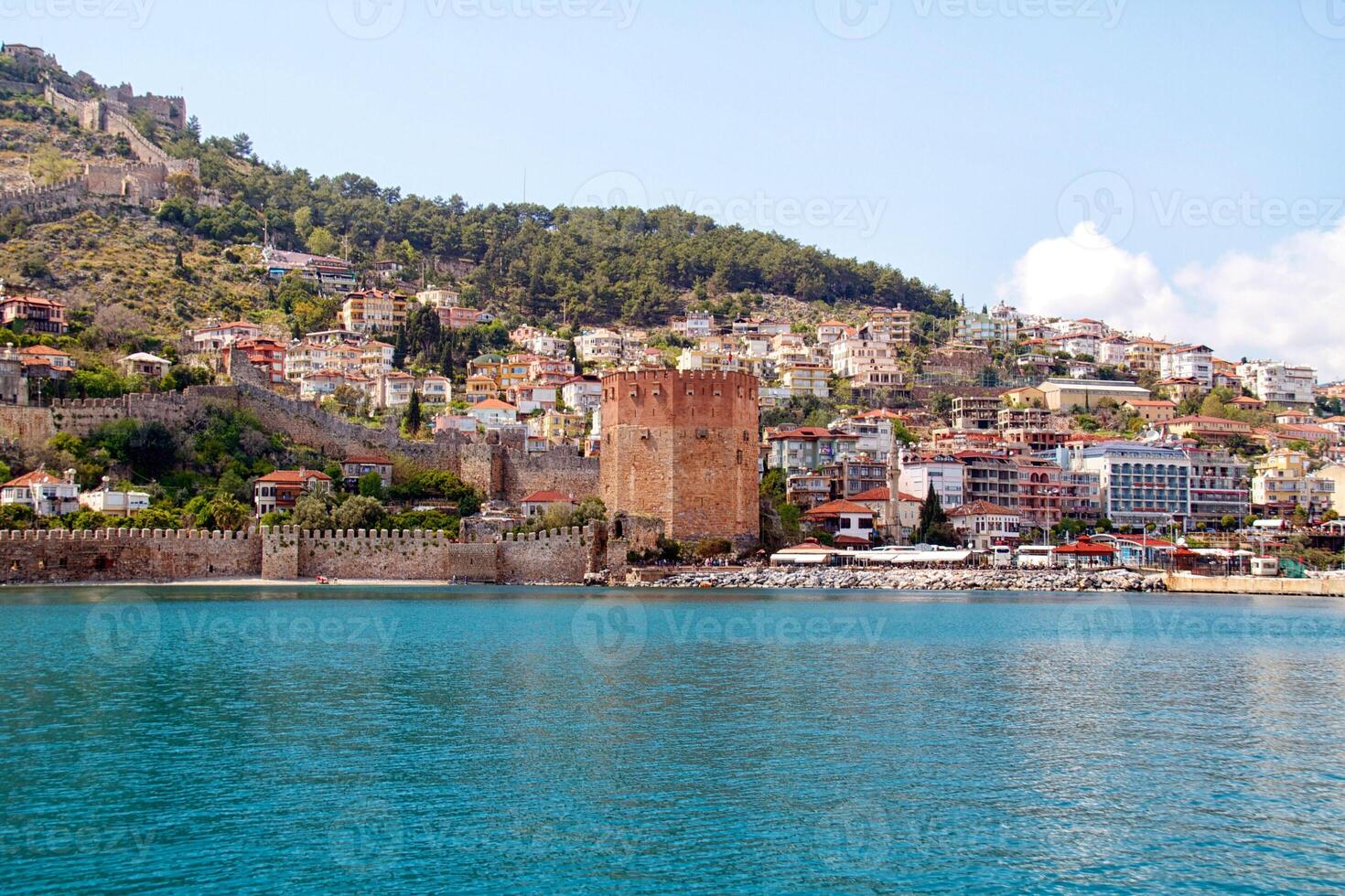 kizil kule röd torn, på turkiska stad av alanya foto