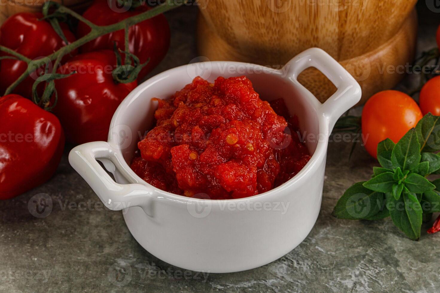 färsk tomat puré pasta sås foto