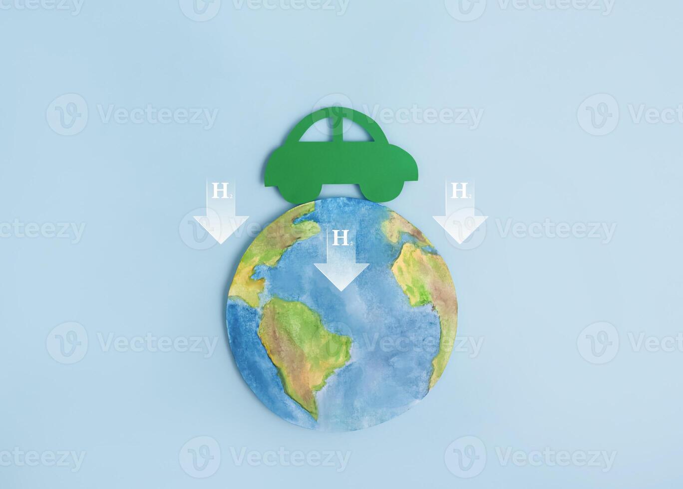 grön bil, planet jord och symbol av väte atom h2. ekologisk transport. minskning av kol dioxid utsläpp. ekologi begrepp. foto