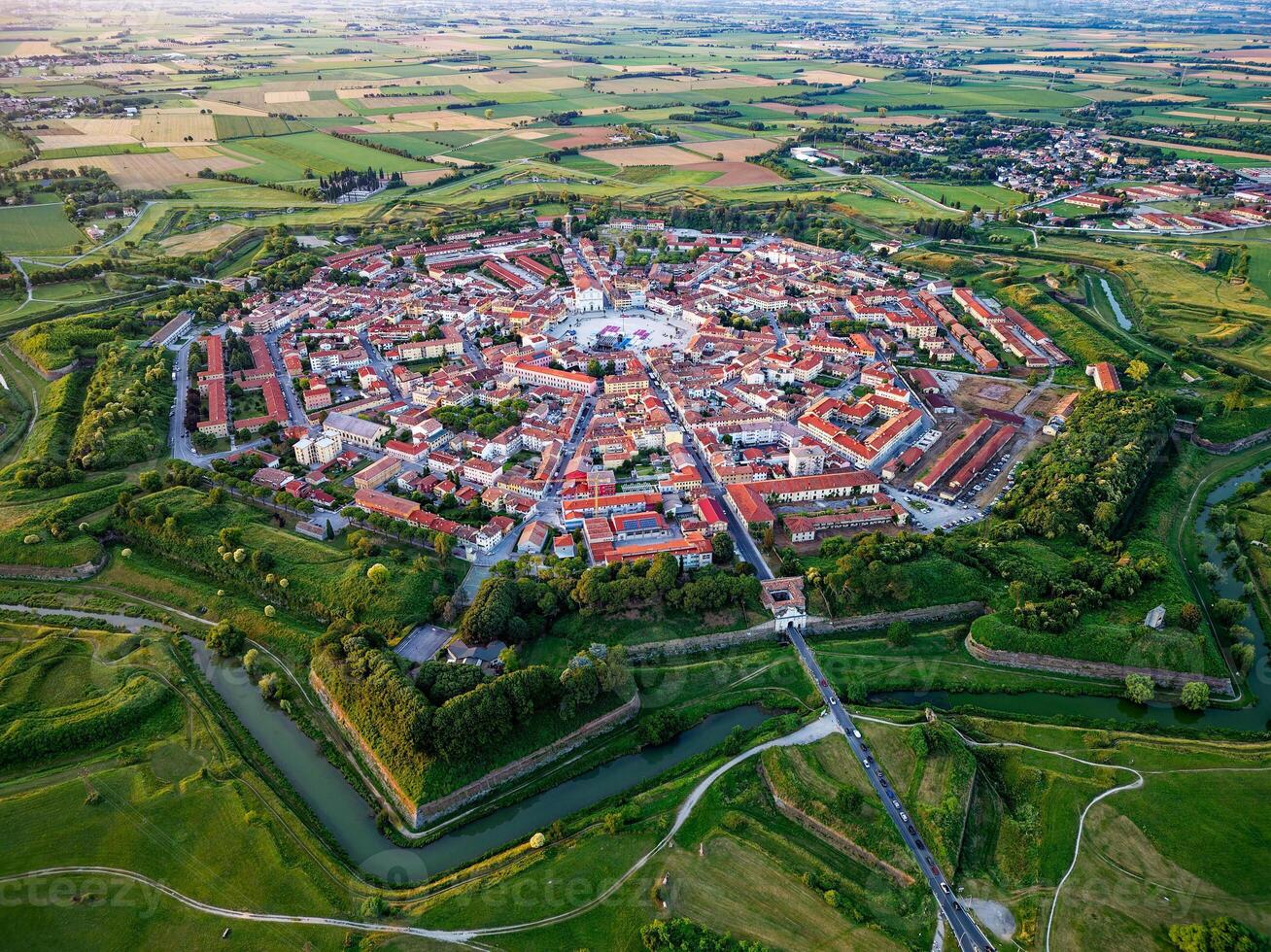 antenn Drönare se av de fästning av palmanova i Italien. unesco värld arv. venetian Arbetar av försvar. foto