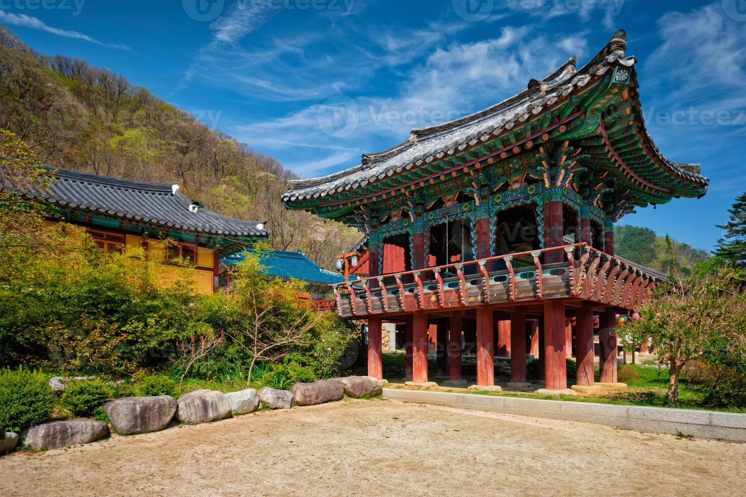 sinheungsa tempel i seoraksan nationell parkera, seoraksan, söder korea foto