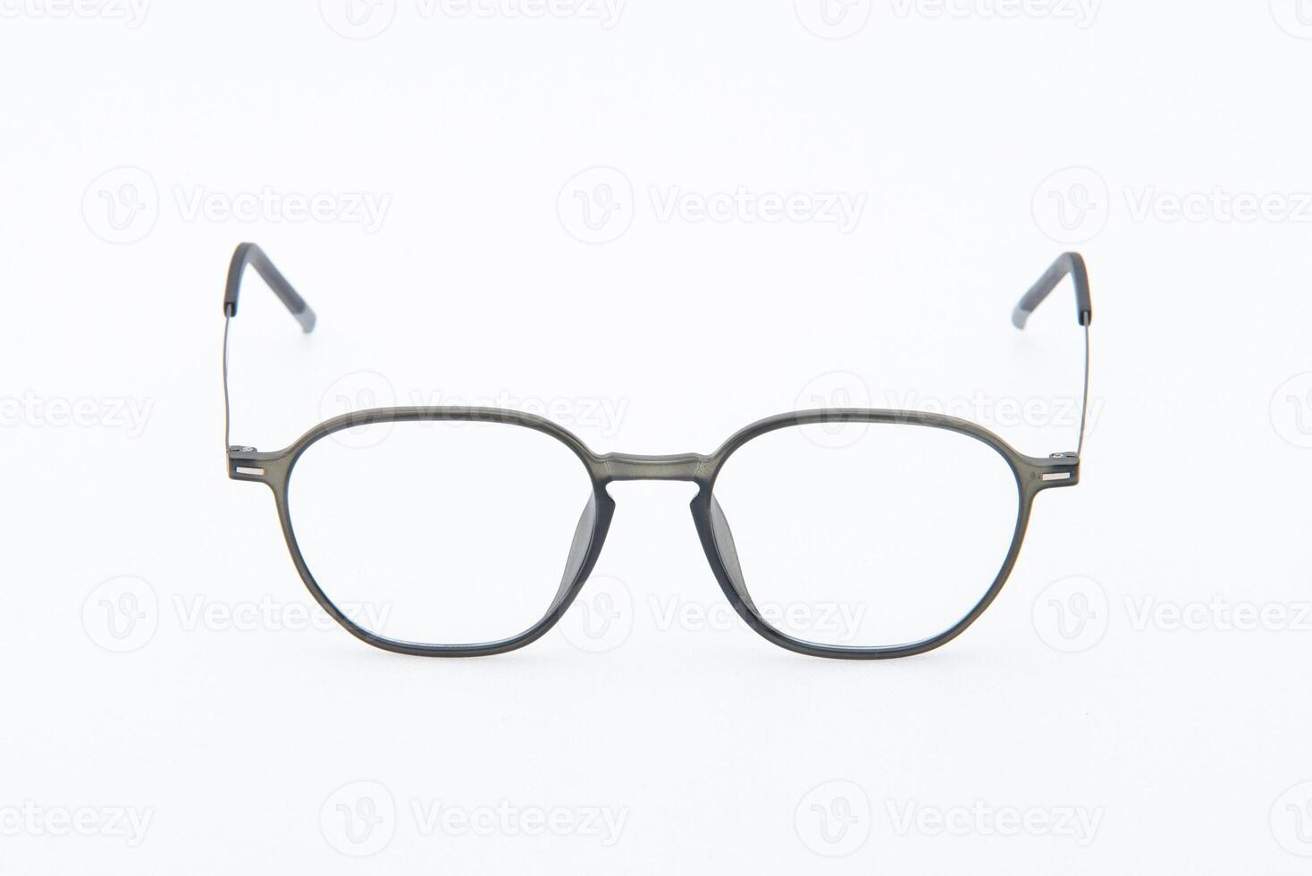 retro glasögon stil. mode solglasögon grå ramar på vit bakgrund. foto