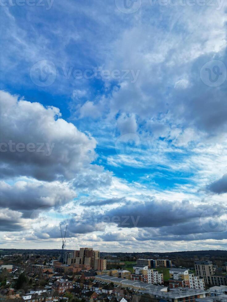 antenn se av central watford stad av England Storbritannien. Mars 3:a, 2024 foto