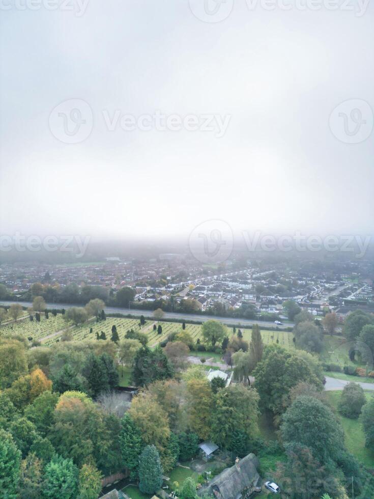 hög vinkel se av brittiskt landsbygden landskap av luton stad av England Storbritannien foto
